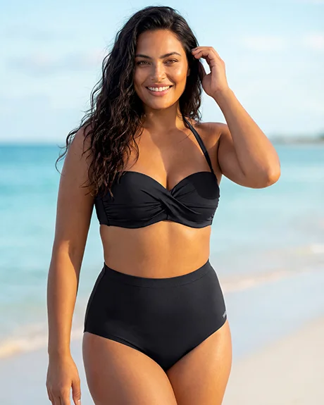 Curvy Bademode fuer den Sommer entdecken