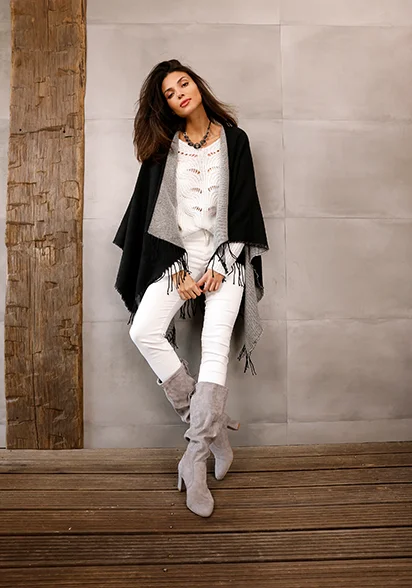 Strickponcho von LASCANA