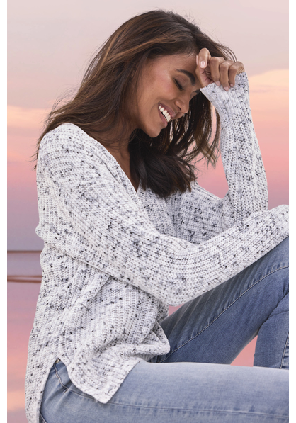 V-Ausschnitt-Pullover