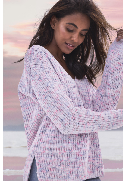 V-Ausschnitt-Pullover