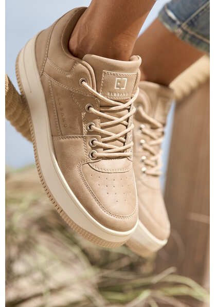 Sneaker