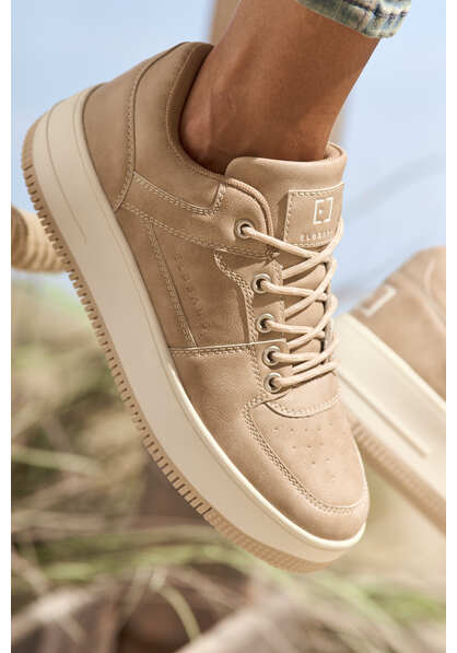 Sneaker
