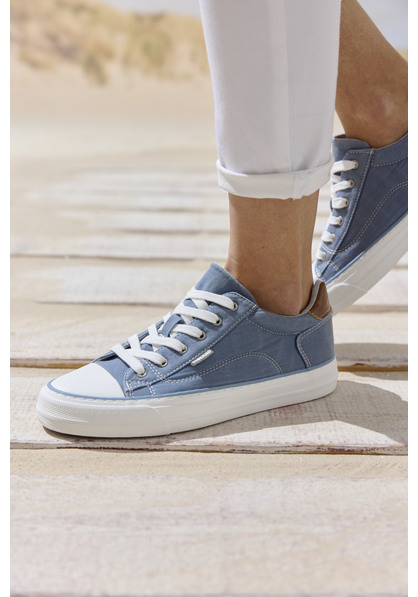 Sneaker