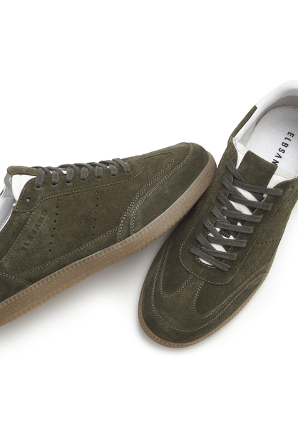 Sneaker