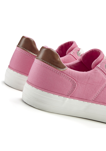 Sneaker