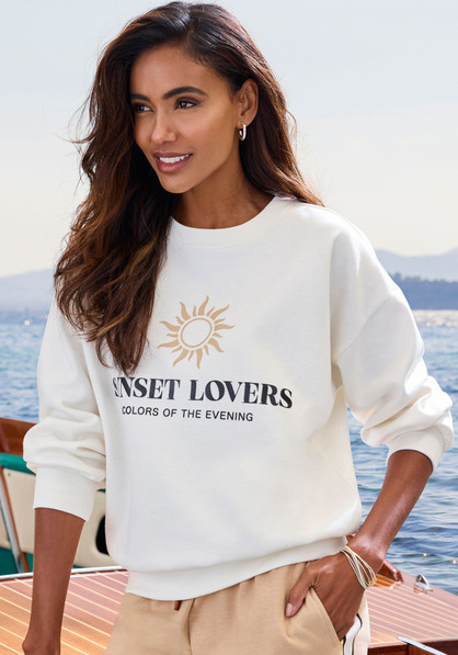 Sweatshirt