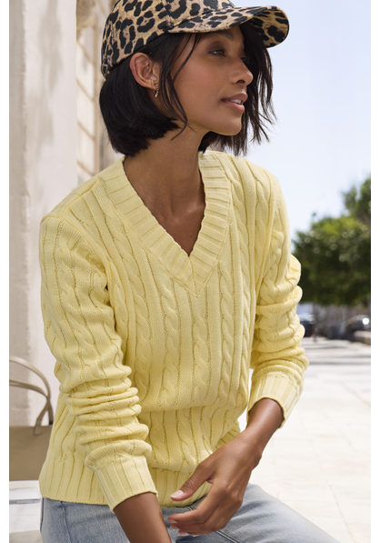 V-Ausschnitt-Pullover