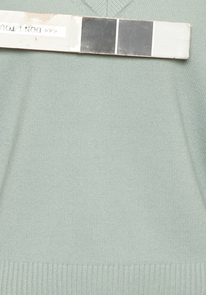 V-Ausschnitt-Pullover