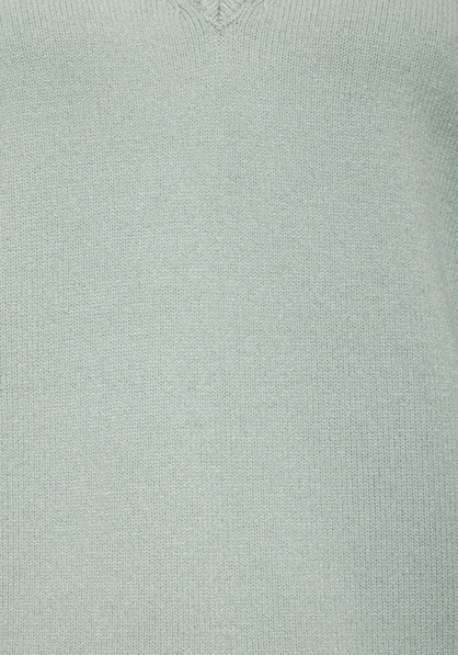 V-Ausschnitt-Pullover