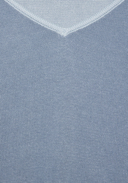 V-Ausschnitt-Pullover