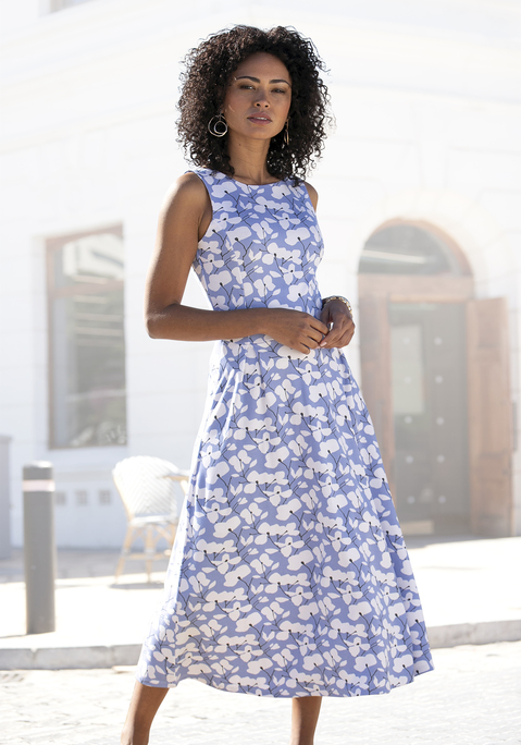 Bild: Midikleid von Beachtime by Lascana: Bezauberndes Midikleid von Beachtime. Mit Allover-Druck. Rundhalsausschnitt. Raffiniert: Rücken mit Nackenschlitz und Knopf. Mit figurschmeichelnden Teilungsnähten. Rockteil ausgestellt. Aus blickdichtem Material.