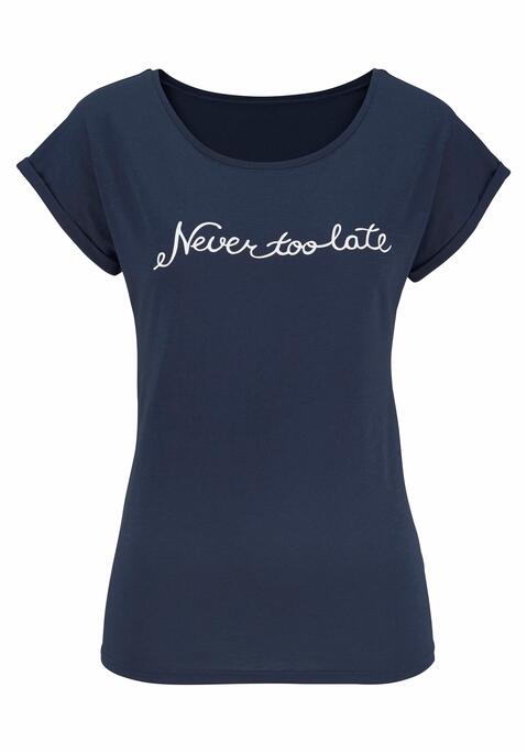 Bild: T-Shirt von Beachtime by Lascana: Locker fallendes T-Shirt mit kunstvollem Frontdruck und weitem Rundhalsausschnitt. Einsatz von Baumwolle, die die Initiative Cotton made in Africa unterstützt.