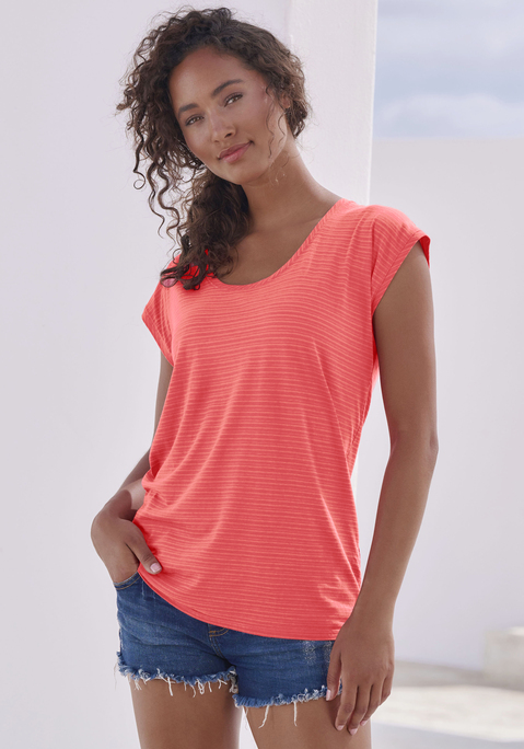 Bild: Kurzarmshirt von Beachtime: Beachtime Shirts im 2er-Pack. Mit leicht transparentem Ausbrenner-Streifen. Hinterer Saum leicht gerundet und etwas länger geschnitten. Aus einer weich fließenden Baumwoll-Viskose-Qualität.