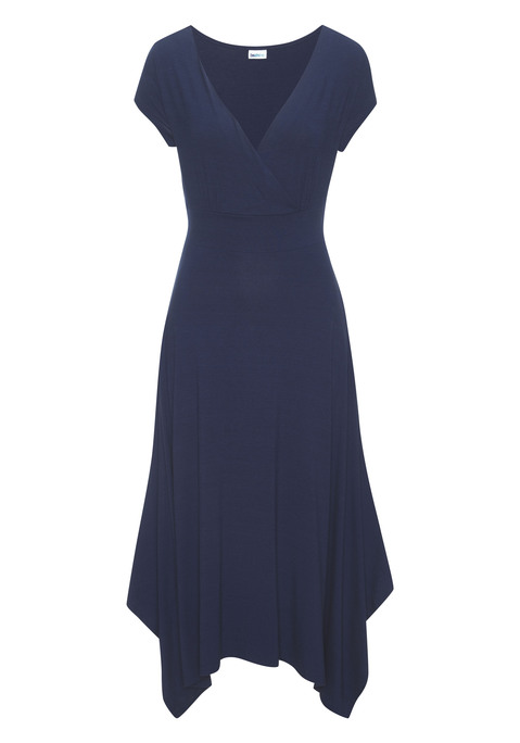 Bild: Sommerkleid von Beachtime: Unifarbenes Sommerkleid von Beachtime. Überlappender V-Ausschnitt. Weit schwingender Rock in Zipfelform mit fixierten Bändern zum Binden. Breiter Einsatz unter der Brust. Rocklänge ca. 72 cm.  Aus 95% Viskose, 5% Elasthan.