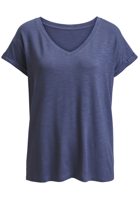 Bild: V-Shirt von Beachtime: Mit V-Ausschnitt: unifarbenes T-Shirt von Beachtime in lässiger Passform, die viel Luftigkeit und Tragekomfort garantiert. Kombinierbar zu vielen Freizeitstyles und perfekt geeignet für Freizeit, Alltag und Urlaub. Wunderbar anschmiegsame, weiche Slüb-Qualität mit Viskose.