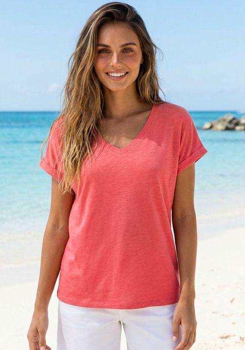 Bild: V-Shirt von Beachtime: Im praktischen 2er-Pack: unifarbenes T-Shirt von Beachtime mit V-Aussschnitt. Legere Passform, die viel Luftigkeit und Tragekomfort garantiert. Kombinierbar zu vielen Styles und gut geeignet für Freizeit, Alltag und Urlaub. Angenehm weiche, anschmiegsame Slub-Qualität aus Viskose.