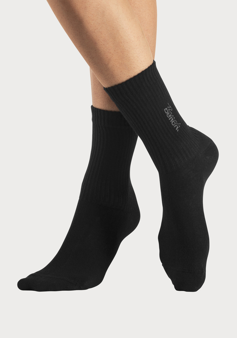 Bild: Basicsocken von Bench.: Basic-Socken im 3er-Pack von Bench. Mit hochwertiger Logostickerei für guten Style. Druckfreies Bündchen und keine störende Zehennaht für mehr Komfort. Aus einem hautfreundlichen Baumwollmix.