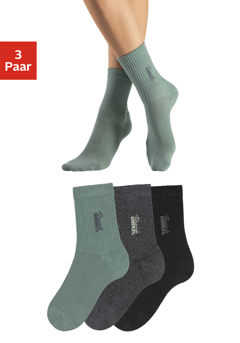 Bild: Basicsocken von Bench.: Basic-Socken im 3er-Pack von Bench. Mit hochwertiger Logostickerei für guten Style. Druckfreies Bündchen und keine störende Zehennaht für mehr Komfort. Aus einem hautfreundlichen Baumwollmix.