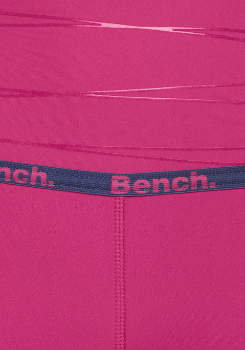 Funktionsshorts von BENCH. in pink