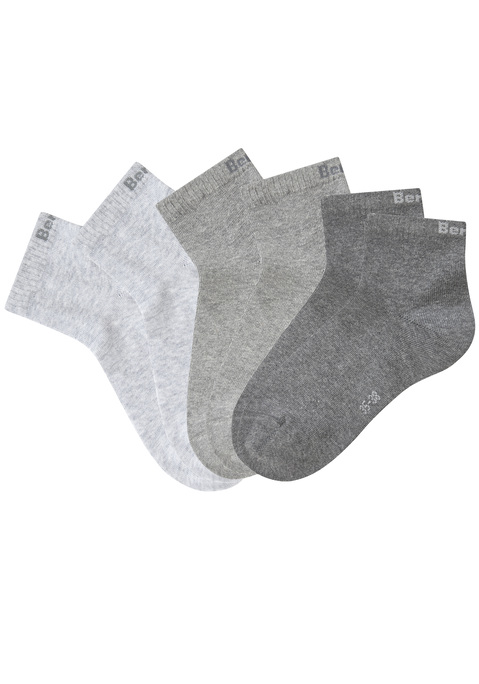 Bild: Kurzsocken von Bench.: Kurzsocken von Bench im praktischebn 6er-Pack. Unifarbenes Design mit kontrastfarbenem Logo am Bund hinten. Ohne Frottee. Ideal für Freizeit und Sport. Trageangenehme, elastische Baumwollmischung.