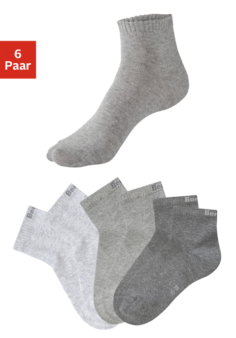Bild: Kurzsocken von Bench.: Kurzsocken von Bench im praktischebn 6er-Pack. Unifarbenes Design mit kontrastfarbenem Logo am Bund hinten. Ohne Frottee. Ideal für Freizeit und Sport. Trageangenehme, elastische Baumwollmischung.