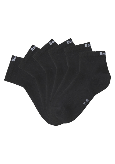 Bild: Kurzsocken von Bench.: Kurzsocken von Bench im praktischebn 6er-Pack. Unifarbenes Design mit kontrastfarbenem Logo am Bund hinten. Ohne Frottee. Ideal für Freizeit und Sport. Trageangenehme, elastische Baumwollmischung.