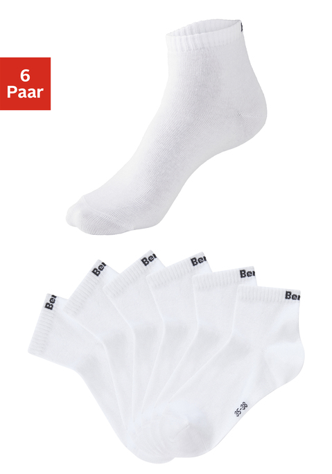 Bild: Kurzsocken von Bench.: Kurzsocken von Bench im praktischebn 6er-Pack. Unifarbenes Design mit kontrastfarbenem Logo am Bund hinten. Ohne Frottee. Ideal für Freizeit und Sport. Trageangenehme, elastische Baumwollmischung.