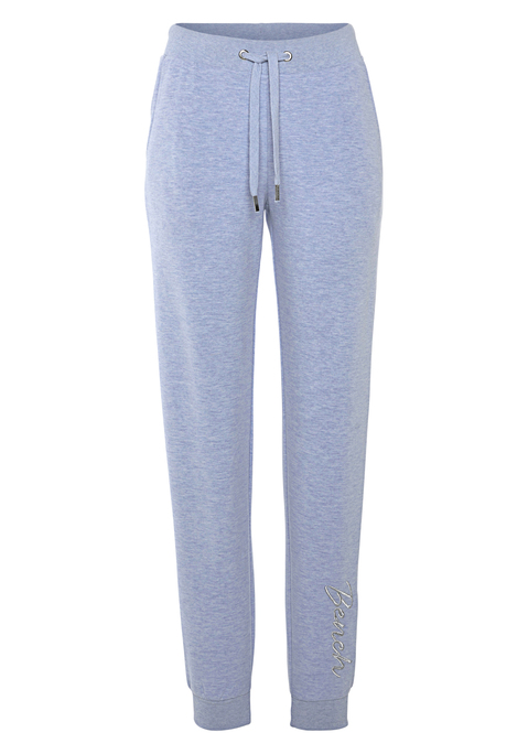 Bild: Relaxhose von Bench. Loungewear: Relaxhose von Bench in einem Basic Schnitt mit schmalem Bein. Mit seitlichen Eingrifftaschen und weichen, elastischen Ripp-Bündchen. Aus 100% Baumwolle. Grau meliert: 70% Baumwolle, 30% Polyester.