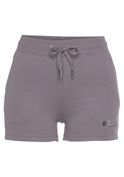 Bild: Shorts von Bench. Loungewear: Sportive Basic-Shorts von Bench. Elastischer Hosenbund mit Tunnelzug. Seitliche Eingrifftaschen. Logodruck und Logostickerei. Aus weichem Interlockmaterial.