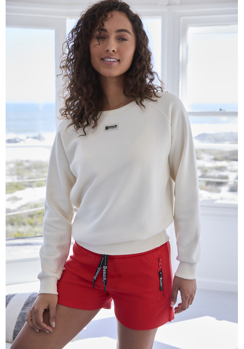 Bild: Sweatshorts von Bench. Loungewear: Shorts von Bench Loungewear. Seitliche Zippertasche. Elastischer Kordelzugbund mit kontrastfarbenem Bindeband. Trageangenehme Qualität.