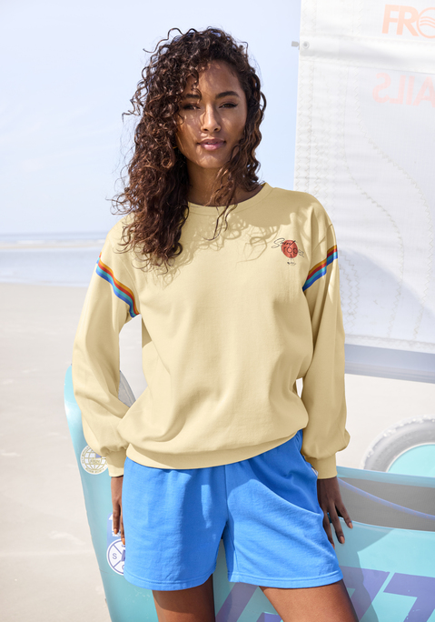 Bild: Sweatshirt von Bench. Loungewear: Sweatshirt von Bench Loungewear. Druck am Ärmel. Mit Rundhalsausschnitt, überschnittenen Schultern, kleinem Print vorn sowie Rippbündchen an Saum und Ärmeln. Weiche Sweatqualität.