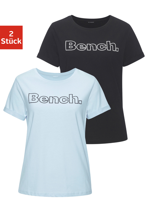 Bild: T-Shirt von Bench. Loungewear: T-Shirt im 2er-Pack von Bench Loungewear im praktischen Doppelpack. Mit Logodruck. Elastische Passform. Aus angenehm weicher Baumwolle.