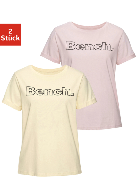 Bild: T-Shirt von Bench. Loungewear: T-Shirt im 2er-Pack von Bench Loungewear im praktischen Doppelpack. Mit Logodruck. Elastische Passform. Aus angenehm weicher Baumwolle.