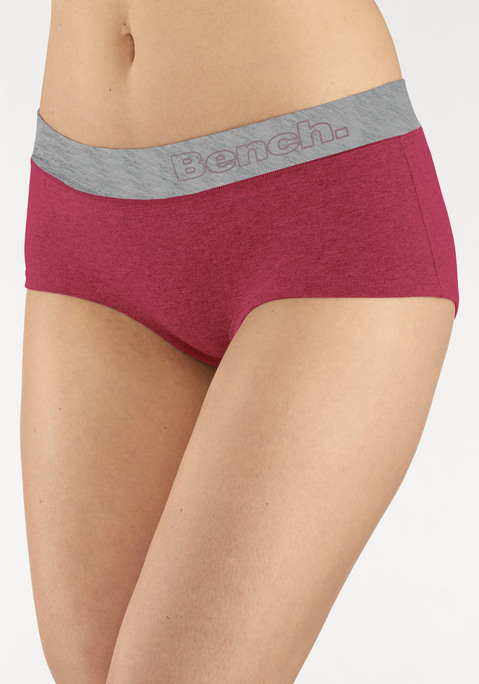 Bild: Panty von Bench.: Coole, hüftig geschnittene Pantys von Bench im 3er-Pack. Besonders breites Bündchen mit Logodruck seitlich. Aus hochwertiger, elastischer Baumwolle.