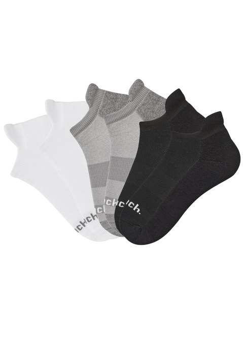 Bild: Sneakersocken von Bench.: <h3>6er-Pack Basic-Sneakersocken für optimalen Komfort</h3>
<p>
Die <strong>Bench</strong>-Sneakersocken bestechen durch ihre doppellagige Konstruktion, die nicht nur für eine angenehme Passform sorgt, sondern auch die Reibung zwischen Fuß und Schuh erheblich reduziert. Dieser innovative Ansatz schützt vor Blasenbildung und macht die Socken ideal für jeden, der Wert auf ein angenehmes Tragegefühl legt. Die unifarbene Optik verleiht ihnen einen sportlichen Look, der sich vielseitig kombinieren lässt.
</p>

<h4>Details und Pflegehinweise</h4>
<p>
Diese elastischen Socken bieten eine hervorragende Passform, die sich perfekt an den Fuß anschmiegt. Der weiche Fußfrottee sorgt für zusätzlichen Komfort, während die atmungsaktive Baumwollmischung ein angenehmes Fußklima schafft. Pflegeleicht sind die Socken ebenfalls, da sie problemlos in der Maschine gewaschen werden können. 
</p>

<h4>Outfit-Tipps und Einsatzmöglichkeiten</h4>
<p>
Die <strong>Bench</strong>-Sneakersocken sind die perfekte Ergänzung für jede sportliche Freizeitkleidung. Ob beim Joggen, Laufen oder Pilates – sie bieten den idealen Komfort. Kombinieren lassen sich die Socken hervorragend mit lässigen Sneakern und kurzen Sporthosen oder Jogginghosen. Für einen coolen Streetwear-Look können sie auch zu einer lockeren Jeans und einem T-Shirt getragen werden. Diese Socken sind der ideale Begleiter für Outdoor-Aktivitäten, Trainingseinheiten im Fitnessstudio oder entspannte Tage zu Hause.
</p>

<p>
Ultimativer Komfort und die perfekte Passform mit dem 6er-Pack <strong>Bench</strong>-Sneakersocken!
</p>