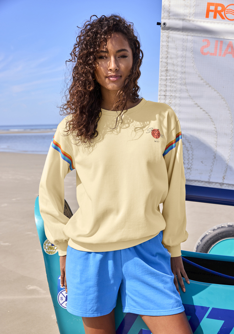Bild: Sweatshirt von Bench.: Sweatshirt von Bench Loungewear. Druck am Ärmel. Mit Rundhalsausschnitt, überschnittenen Schultern, kleinem Print vorn sowie Rippbündchen an Saum und Ärmeln. Weiche Sweatqualität.
