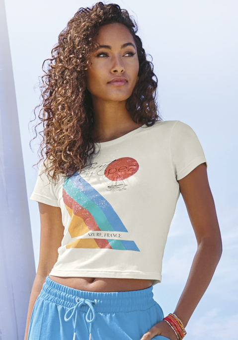 Bild: T-Shirt von Bench.: T-Shirt von Bench Loungewear mit Rundhalsausschnitt, kurzen Ärmeln und skizzenhaftem Print auf der Vorderseite. Weicher Baumwoll-Jersey.