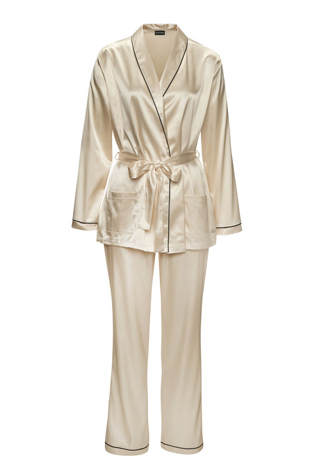 Bild: Pyjama von Bruno Banani: Satin-Pyjama mit Kontrastpaspel-Details. Wickeloberteil mit langen Ärmeln und losem Bindegürtel an der Taille. Lange Hose mit elastischem Bund.