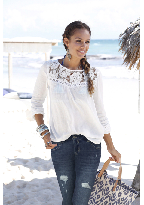 Bild: Destroyed-Jeans von Buffalo: Jeans von BUFFALO in Used-Optik mit Destroyed-Effekten. Slim-fit-Form im Five-Pocket- Style. Innenbeinlänge ca. 70 cm. Aus 98% Baumwolle, 2% Elasthan.