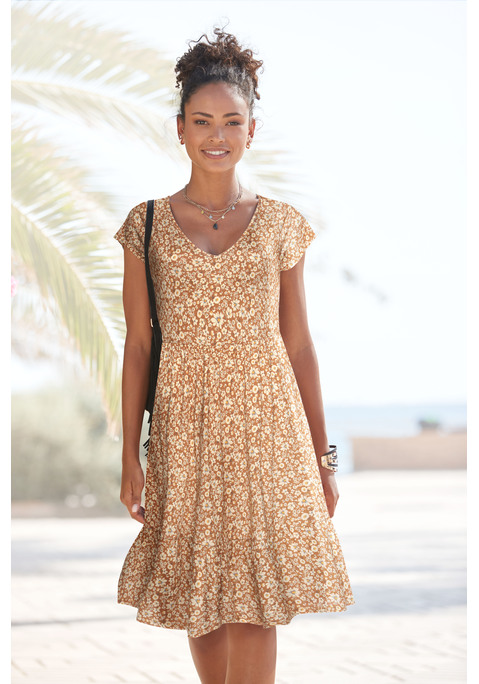 Bild: Jerseykleid von Buffalo: Kleid von BUFFALO mit Blümchendruck allover,  jedes Teil ein Unikat. Gummizug in der Taille. Breiter Volanteinsatz am Rockpart. Länge hintere Mitte ca. 80 cm. Nachhaltige Qualität aus 100% Viskose.