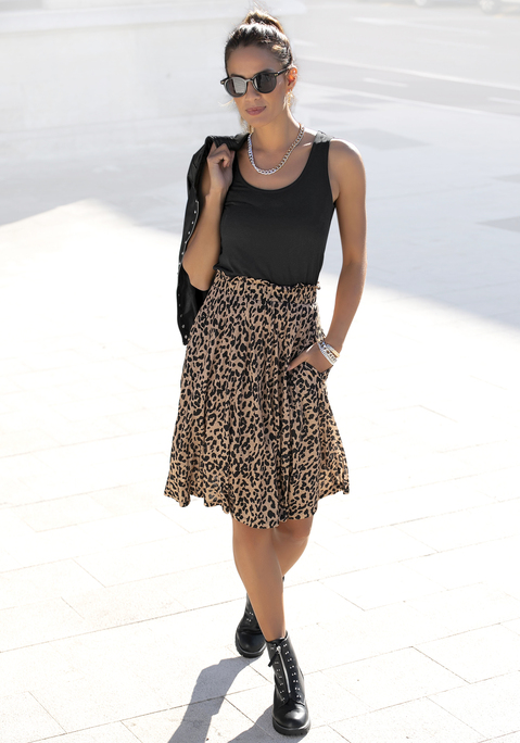Bild: Jerseykleid von Buffalo: 2-in-1 Kleid von Buffalo. Ärmelloses Oberteil. Weiter Rock mit Animalprint. Perfekt für den Sommer. Aus weicher Viskosequalität.