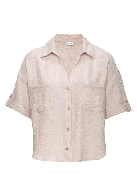 Bild: Kurzarmbluse von Buffalo: Lässige Bluse von Buffalo mit Blusenkragen mit V-Ausschnitt. Modisch kurze Länge, hinten etwas tiefer fallend als vorne. Aufgesetzte Brusttaschen. Aus weicher Webware mit Melange-Effekt.