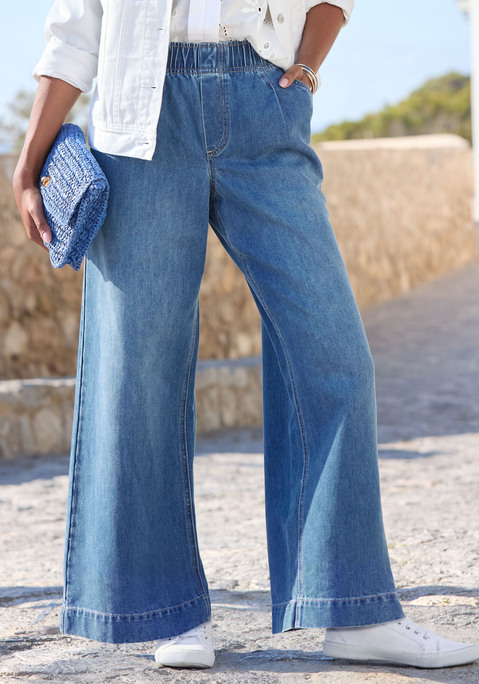 Bild: Schlupfhose von Buffalo: Modische Schlupf-Jeans von Buffalo . Besonderheit: die kontrastreichen Nähte. Komfortabel dank breitem Gummizugbund und Bundfalten. Inklusive Seitentaschen und hinten aufgesetzten Taschen. Hoher Sitz mit weit ausgestelltem Bein. Hochwertige Denimqualität.