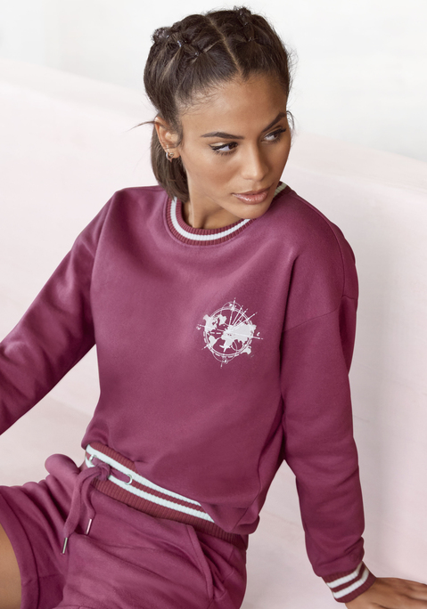 Bild: Sweatshirt von Buffalo: Buffalo Sweatshirt mit Rundhalsausschnitt und Druck auf Brusthöhe. Aus 60% Baumwolle, 40% Polyester.