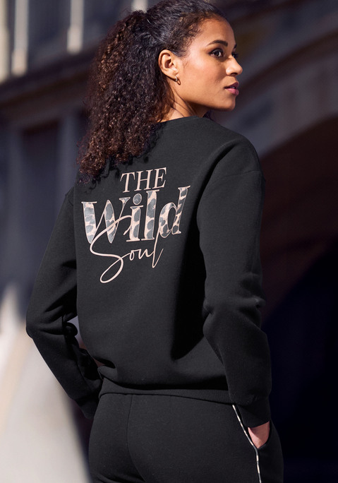 Bild: Sweatshirt von Buffalo: Bequemes Sweatshirt von Buffalo in trendigen Unifarben. Mit aufwendigem Print vorn und hinten. Langarmdesign mit überschnittenen Schultern. Elastische Bündchen am Ärmel und am Saum. Hochwertige Sweatqualität.