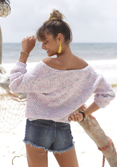 Bild: V-Ausschnitt-Pullover von Buffalo: In weicher Chenille-Qualität und angesagter Multicolour-Optik. Mit V-Ausschnitt und seitlichen Schlitzen am Saum. Länge ca. 64 cm.  Aus 100% Polyester.