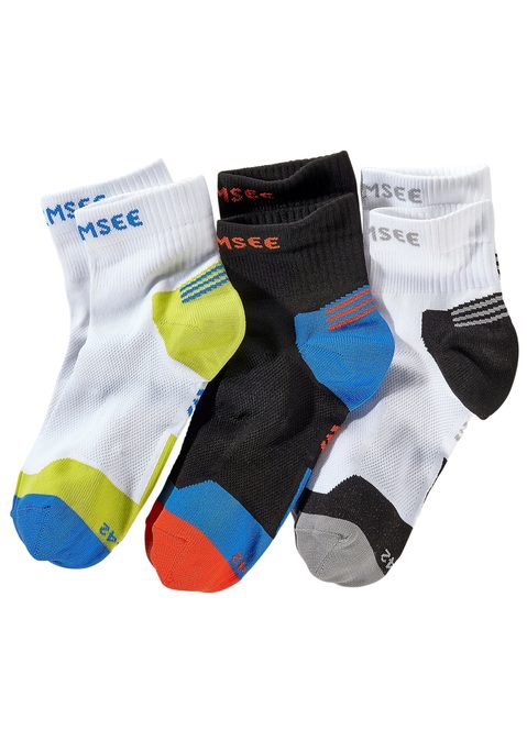 Bild: Funktionssocken von Chiemsee: Die "Running" Socke von Chiemsee! Im 3er Pack erhältlich. Ein elastisches Bündchen garantiert einen perfekten Sitz. Durch flache Nähte und einen breiten Piqué-Strick erreicht die Funktionskurzsocke ihr angenehmes Tragegefühl.