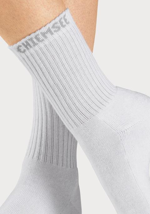 Bild: Tennissocken von Chiemsee: Praktischer 6er-Pack: modische Tennissocken von Chiemsee. Eingestickter Markenname unter dem Bündchen. Ideal für den Sport. Elastisches Material mit hohem Baumwollanteil.