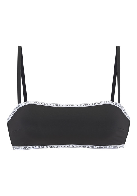 Bild: Bandeau-Bikini-Top von Copenhagen Studios: Schickes Bandeau-Bikinitop von Copenhagen Studios mit kontrastfarbenem, elastischem Logotape an den Kanten. Herausnehmbare Softcups. Seitliche Stäbchen für einen besseren Halt. Schmale, verstellbare und abnehmbare Träger. Im Rücken zu schließen. Mix-Kini: nach Lust und Laune mixen. Trageangenehme Qualität mit recyceltem Polyamid.