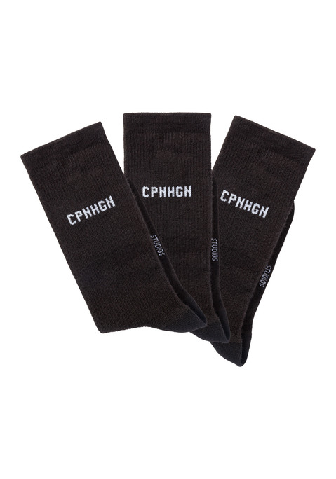 Bild: Basicsocken von Copenhagen Studios: Weiche Rippsocken von Copenhagen Studios im 3er-Pack. Mit Stickerei und eingestricktem Schriftzug. Schmales Bündchen. An Ferse und Fußspitze verstärkt. Hochwertige Markenqualität mit Viskoseanteil.